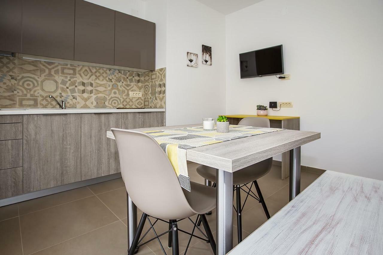 Apartments Capic Marin バスカ エクステリア 写真